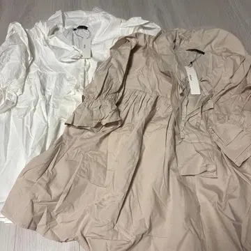 Hedera [얼굴 최고 블라우스] 볼륨 프릴 튜닉 2색 세트