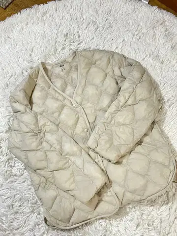 UNIQLO 울트라 라이트 다운 아이보리 L