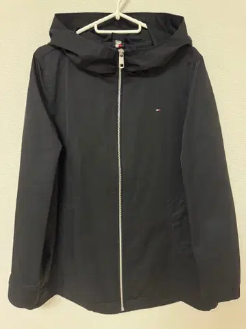 새상품급 tommy hilfiger 타미힐피거 블랙 점퍼