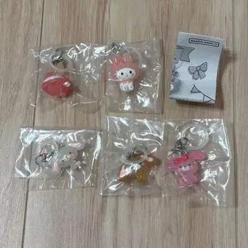 [ 미사용 새상품 ] 가챠가챠 산리오 윳토 메지루시 액세서리 세미 컴프