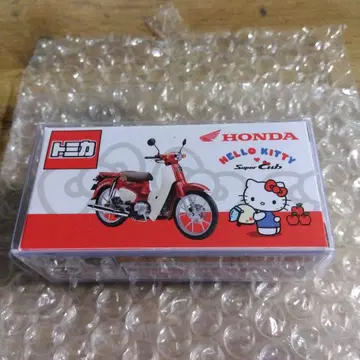 토미카 슈퍼커브 x HELLO KITTY 한정판 콜라보 모델