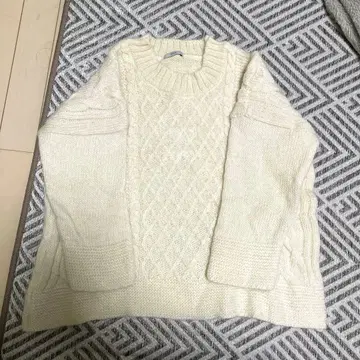 이에나 크롭 아란 니트 7부 소매