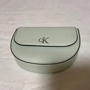 Calvin Klein 라이트 그린 숄더백