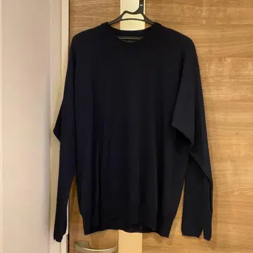 네이비 크루넥 니트