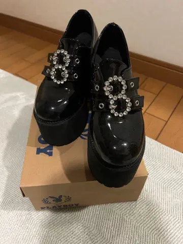 버블스 38인치 통굽 13cm 블랙 로퍼 비쥬 장식