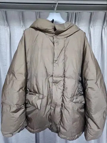 카오스 REMI RELIEF 별주 숏 다운 모카