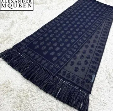 ALEXANDER MCQUEEN 네이비 스컬 머플러