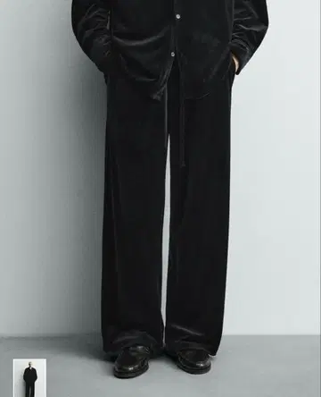 ZARA 블랙 벨벳 팬츠