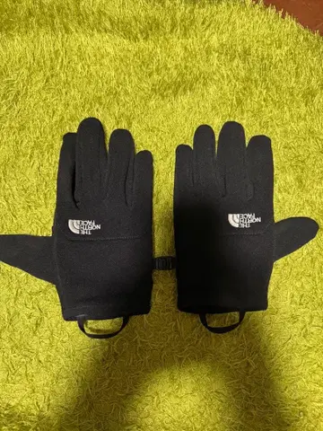 더 노스페이스 검은색 장갑 M
