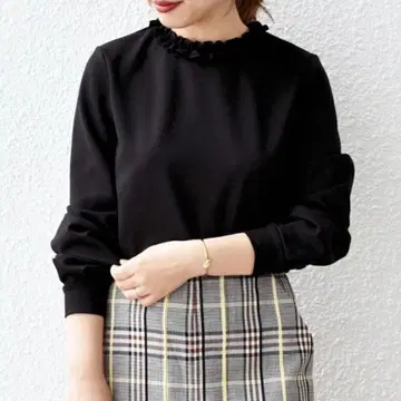 쉽스 프릴 칼라 티셔츠 블랙 FREE