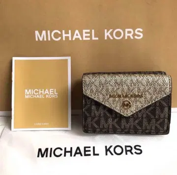 새상품 마이클코어스 JET SET CHARM 트라이폴드 지갑