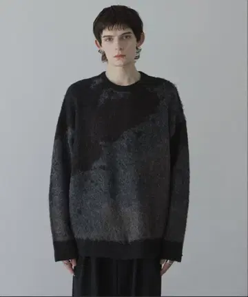 loose shadow abstract gradation knit