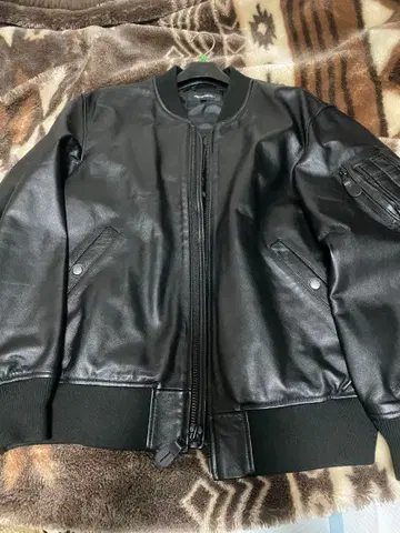 AVIREX 블랙 MA-1 자켓 L 사이즈