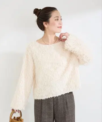 B.C STOCK 페더 블라우스 화이트