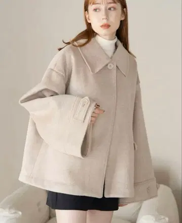 hinari 빅 칼라 미들 코트 베이지