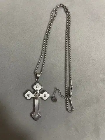 JOINT TABOO 크로스형 목걸이 실버