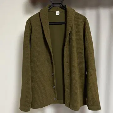 TAKEO KIKUCHI 올리브색 노카라 버튼 자켓