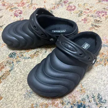 Crocs 블랙 사보 클로그 샌들