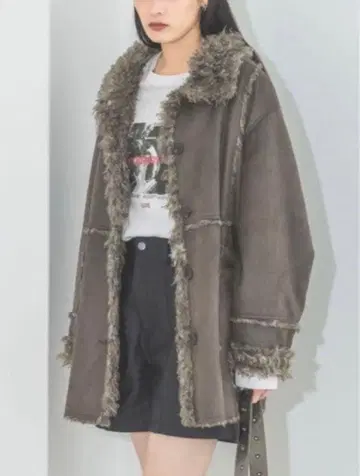 거의 새상품 jeanasis 리버서블 무스탕 퍼 블루종