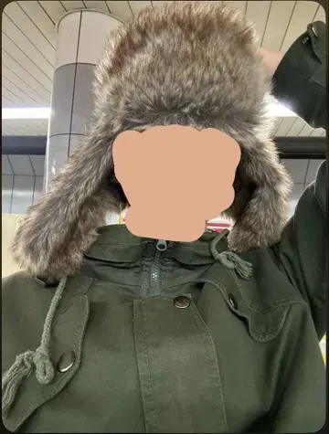 올리브 그린 모즈 코트 후드 부착