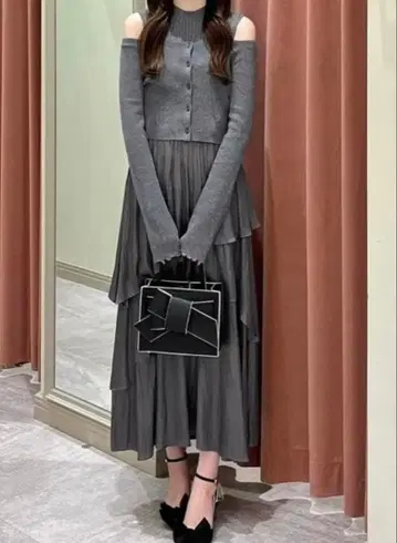 FRAY I.D 비대칭 캉캉 스커트 콤비 니트 원피스 세트