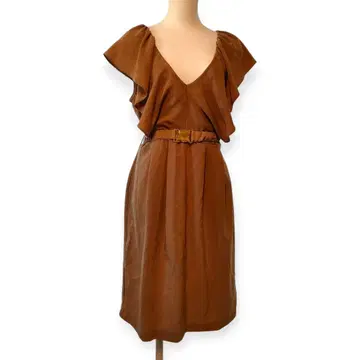 브라운 V넥 프릴 소매 원피스