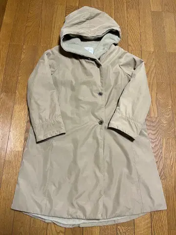 베이지 롱 코트 후드 부착