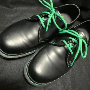 닥터마틴 3홀 그린 스티치 UK6