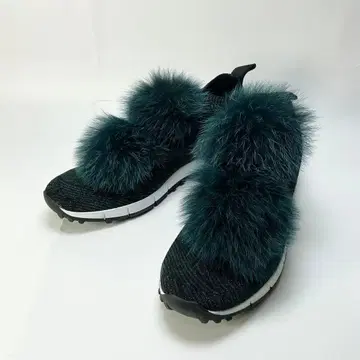 지미추 노르웨이 퍼 폼폼 포함 니트 스니커즈