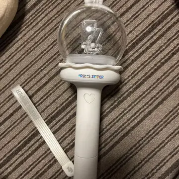 FRUITS ZIPPER 응원봉 화이트