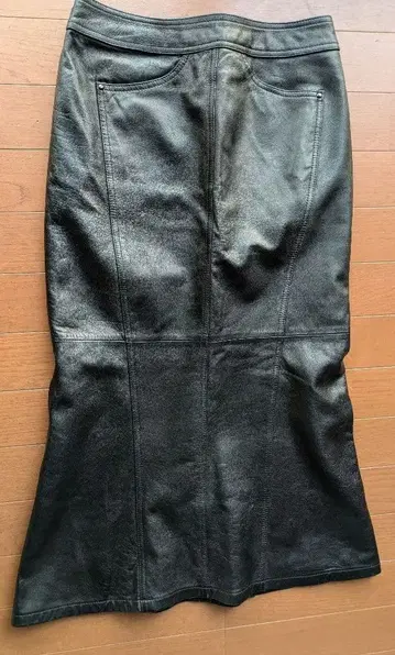 블랙 가죽 롱 기장 스커트