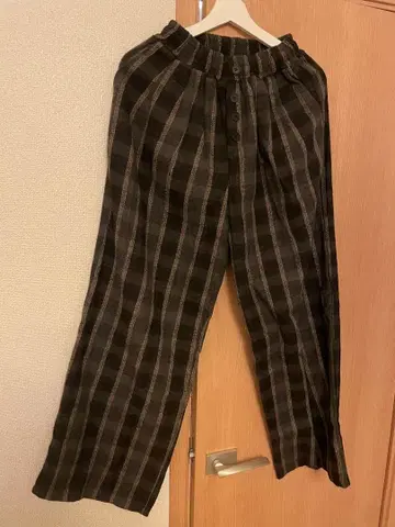 Ada. 체크 무늬 와이드 팬츠