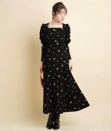 퍼프 소매 자수 원피스 블랙 M 사이즈