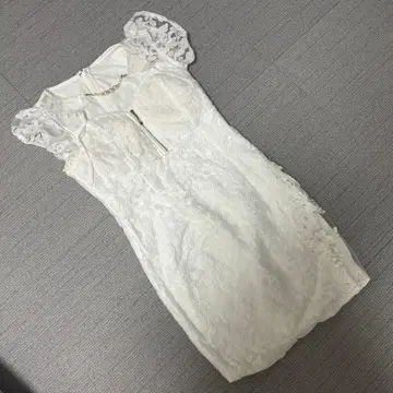 DAZZY/화이트 레이스 타이트 드레스