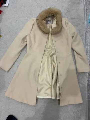 Riracature 베이지 퍼 부착 롱 코트 사이즈 2