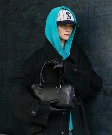 soerte 스퀘어 가죽 핸드백 Black