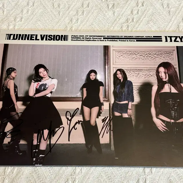 있지 ITZY 친필 싸인앨범