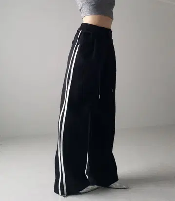 2WAY 허리 코드 사이드 라인 트랙 와이드 팬츠