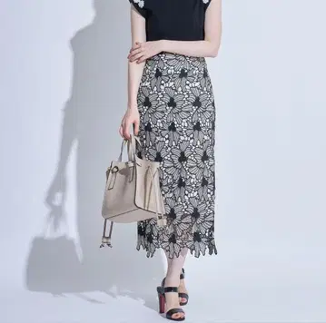 tocco closet 배색 플라워 레이스 타이트 스커트 L 사이즈