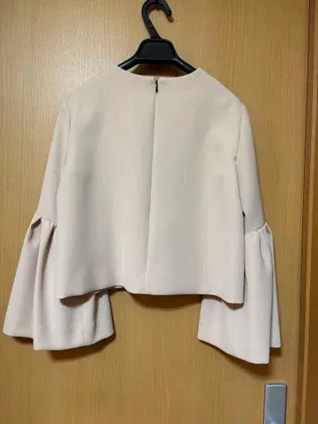 YOKO CHAN 플레어 슬리브 상의