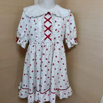 딸기 무늬 프릴 반팔 원피스