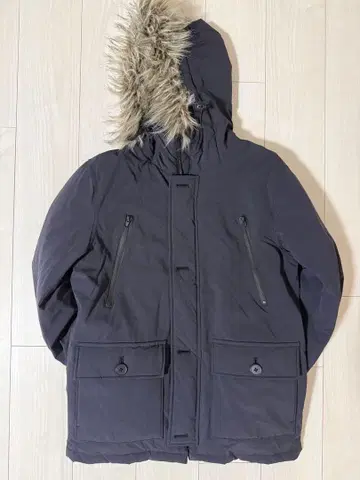 [ 새상품급 ] 퍼 달린 다운 자켓 다크 그레이