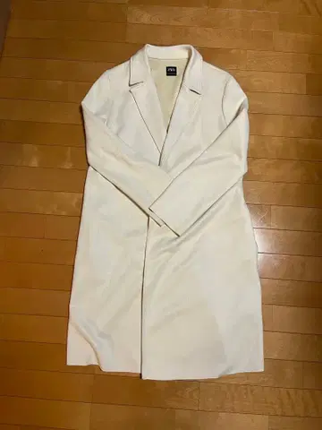 ZARA 스웨이드 터치 코트