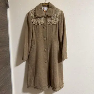 핑크하우스 레이스 달린 옷깃 베이지 울 롱 코트