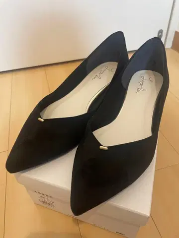 사이드 컷 플랫 펌프스 (0492) (블랙 S)