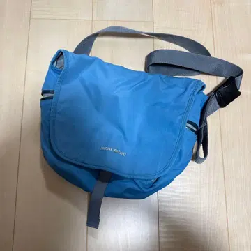 몽벨 숄더백 스카이블루