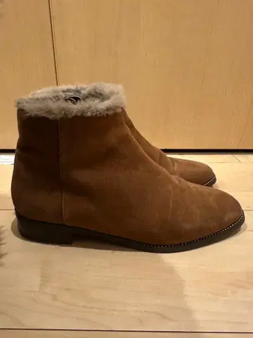 DIANA 브라운 스웨이드 숏부츠