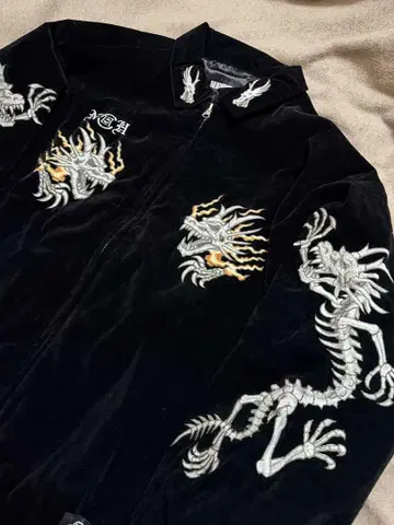 드래곤 자수 블랙 스카잔