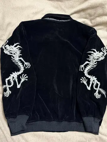 NGH 드래곤 자수 스카잔 블랙