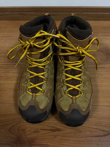 mont-bell GORE TEX 방수 투습 등산화 23.5cm